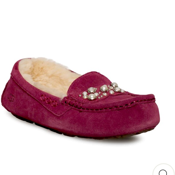 UGG Shoes - NWT UGG Ansley Bow Swarovski Crystals Garnet Moccasins Sz 11.